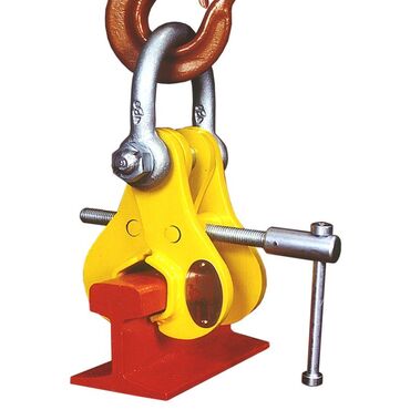 Adjustable hoisting clamp for rail profile R